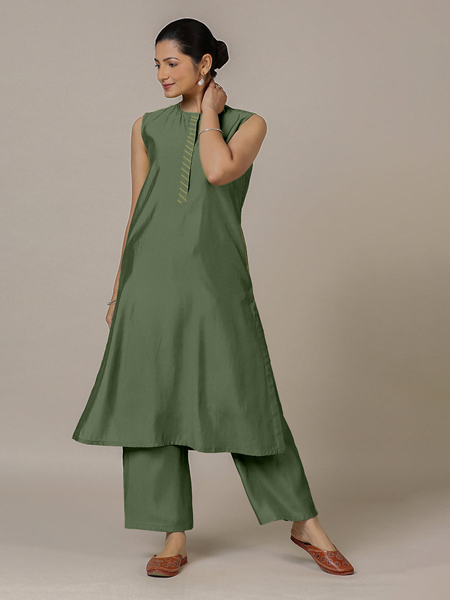 Adah x Rozaana Kurta, in Green Viscose, featuring sleeveless and jewel neckline, made for daily & work.