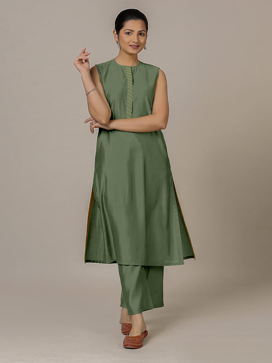 Adah x Rozaana Kurta, in Green Viscose, featuring sleeveless and jewel neckline, made for daily & work (view 7).