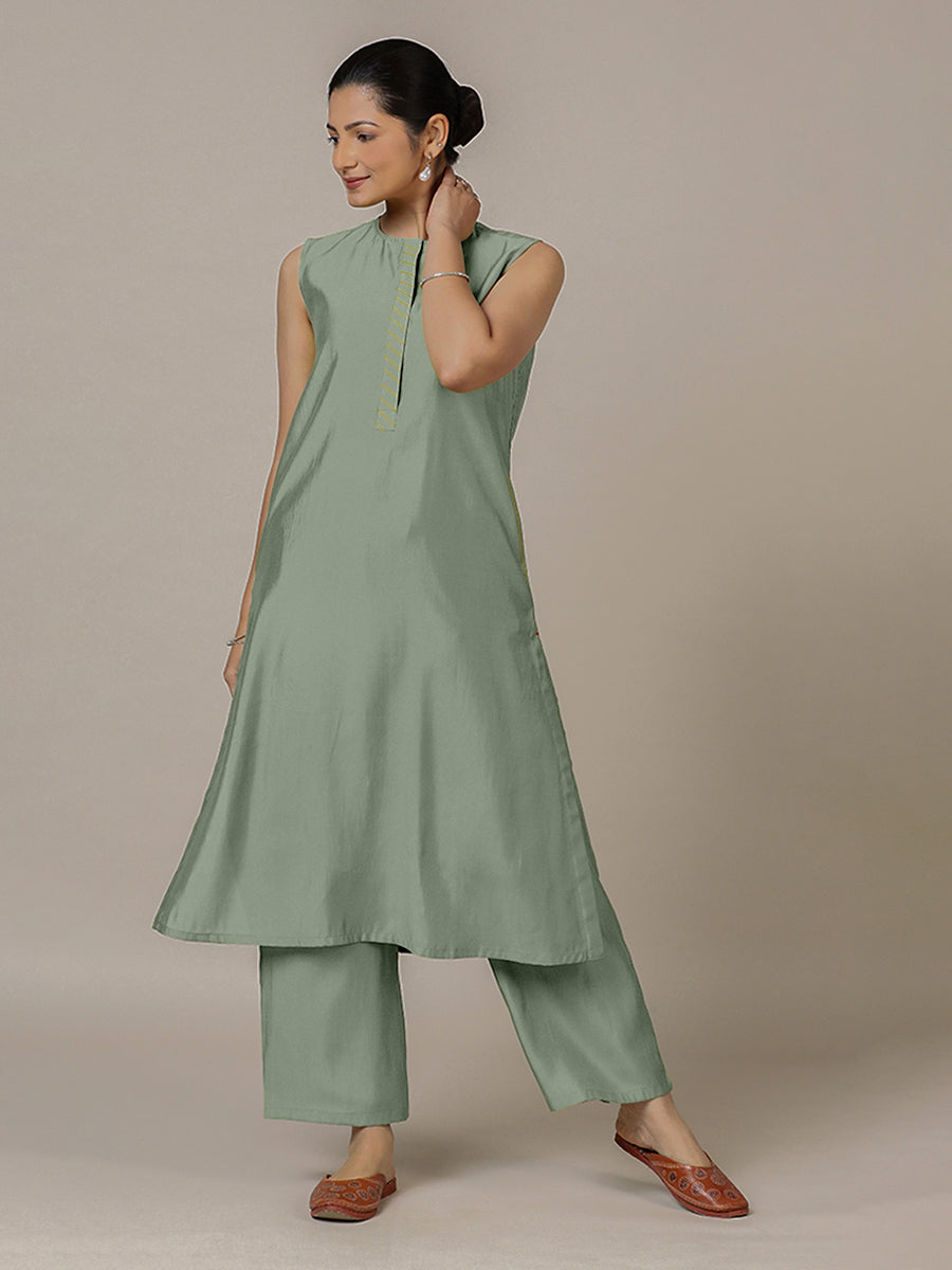 Adah x Rozaana Kurta, in Green Viscose, featuring sleeveless and jewel neckline, made for daily & work (view 7).