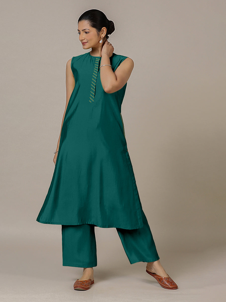 Adah x Rozaana Kurta, in Green Viscose, featuring sleeveless and jewel neckline, made for daily & work (view 7).