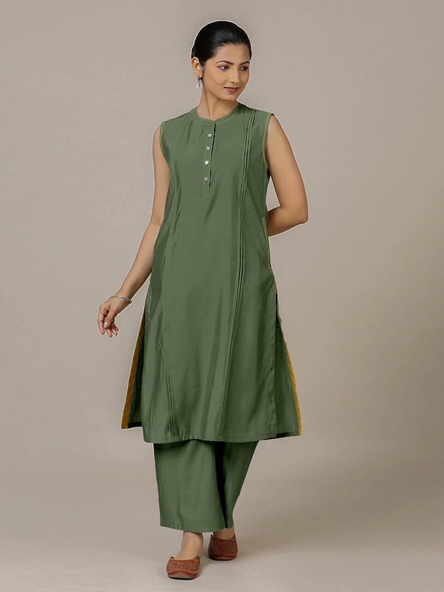 Alina x Rozaana Kurta, in Green Viscose, featuring sleeveless and flat collar neckline, made for daily & work (view 6).