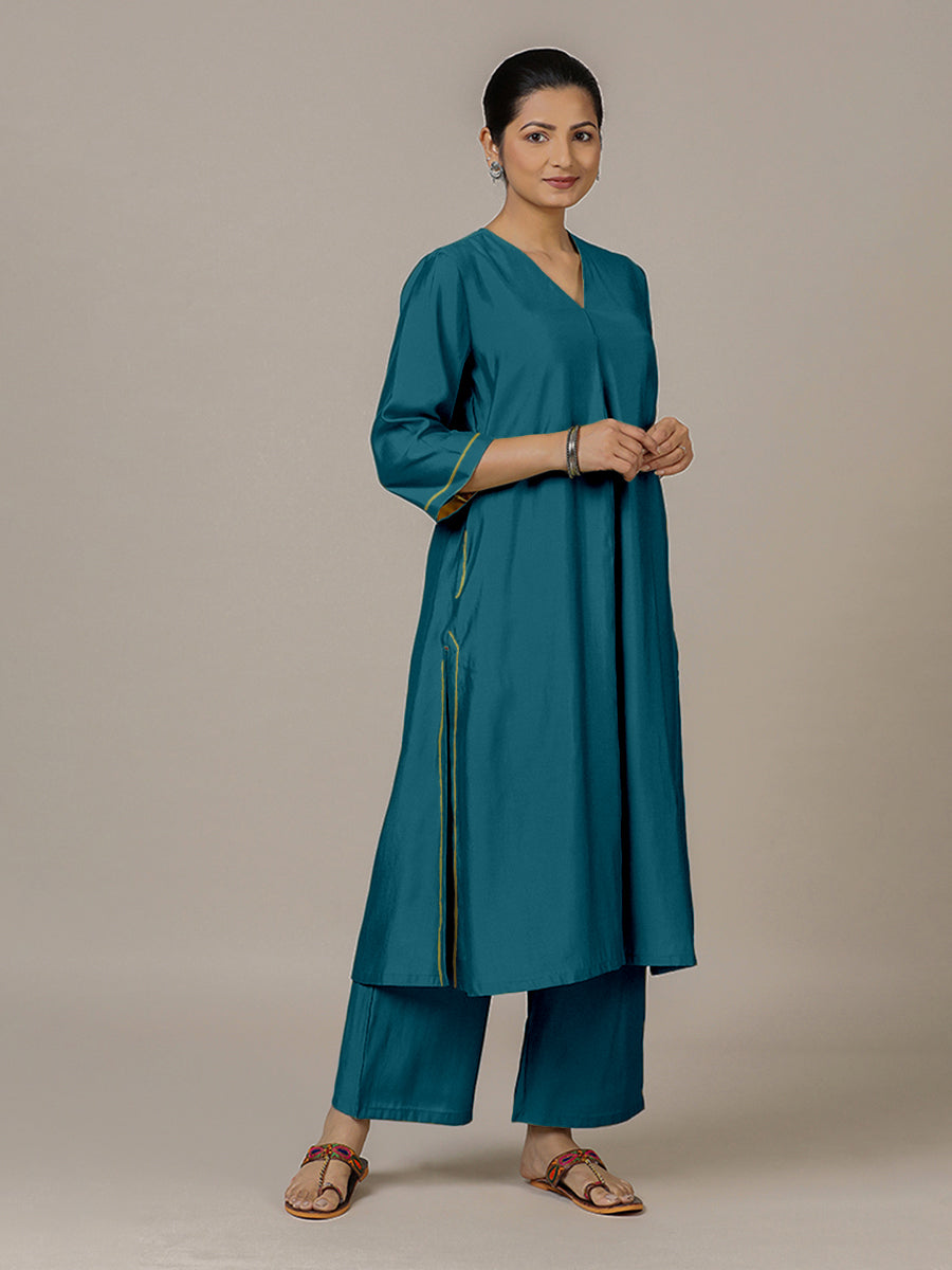 Alisha x Rozaana Kurta, in Blue Viscose, featuring three quarter sleeves and v-neckline, made for daily & work (view 7).
