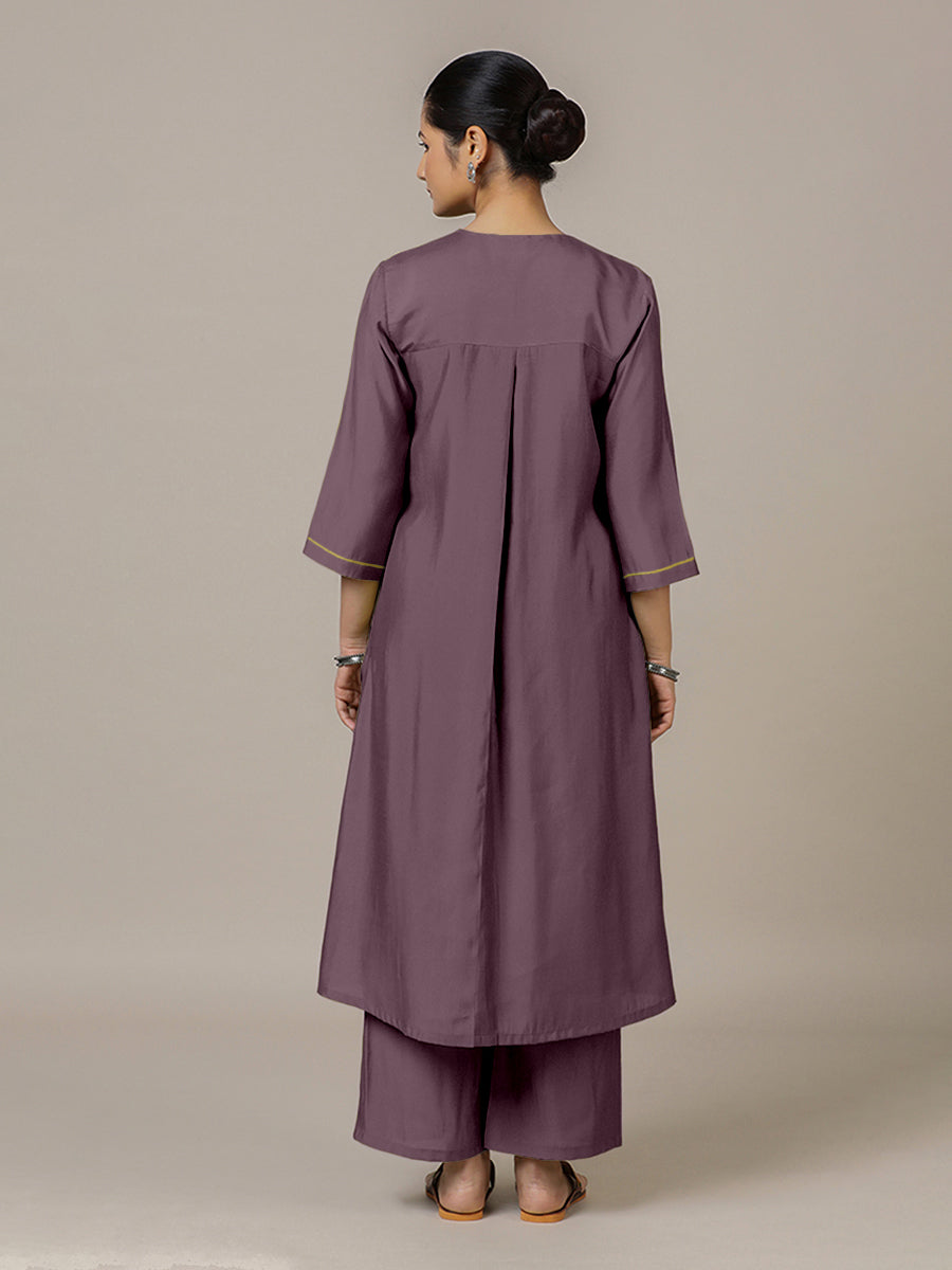 Alisha x Rozaana Kurta, in Purple Viscose, featuring three quarter sleeves and v-neckline, made for daily & work (view 2).