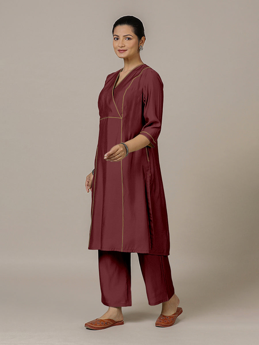 Amal x Rozaana Kurta, in Maroon Viscose, featuring three quarter sleeves and overlap v-neckline, made for daily & work (view 7).