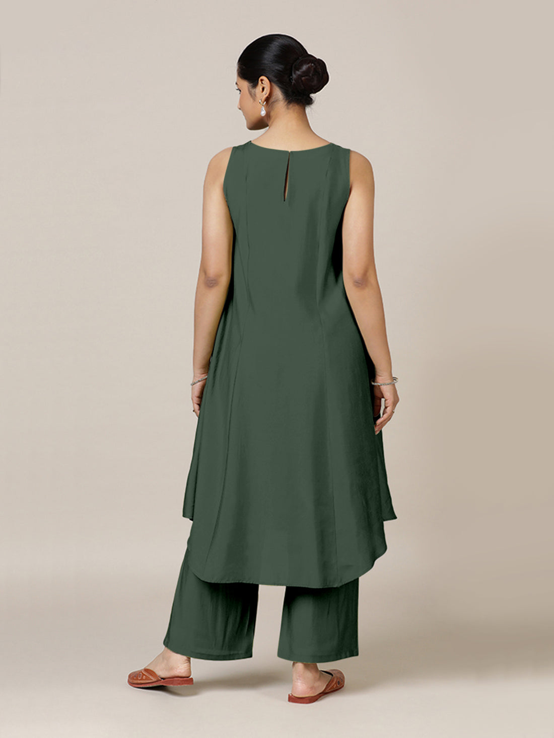 Anoki x Rozaana Kurta, in Green Viscose, featuring sleeveless and boat neckline, made for daily & work (view 2).