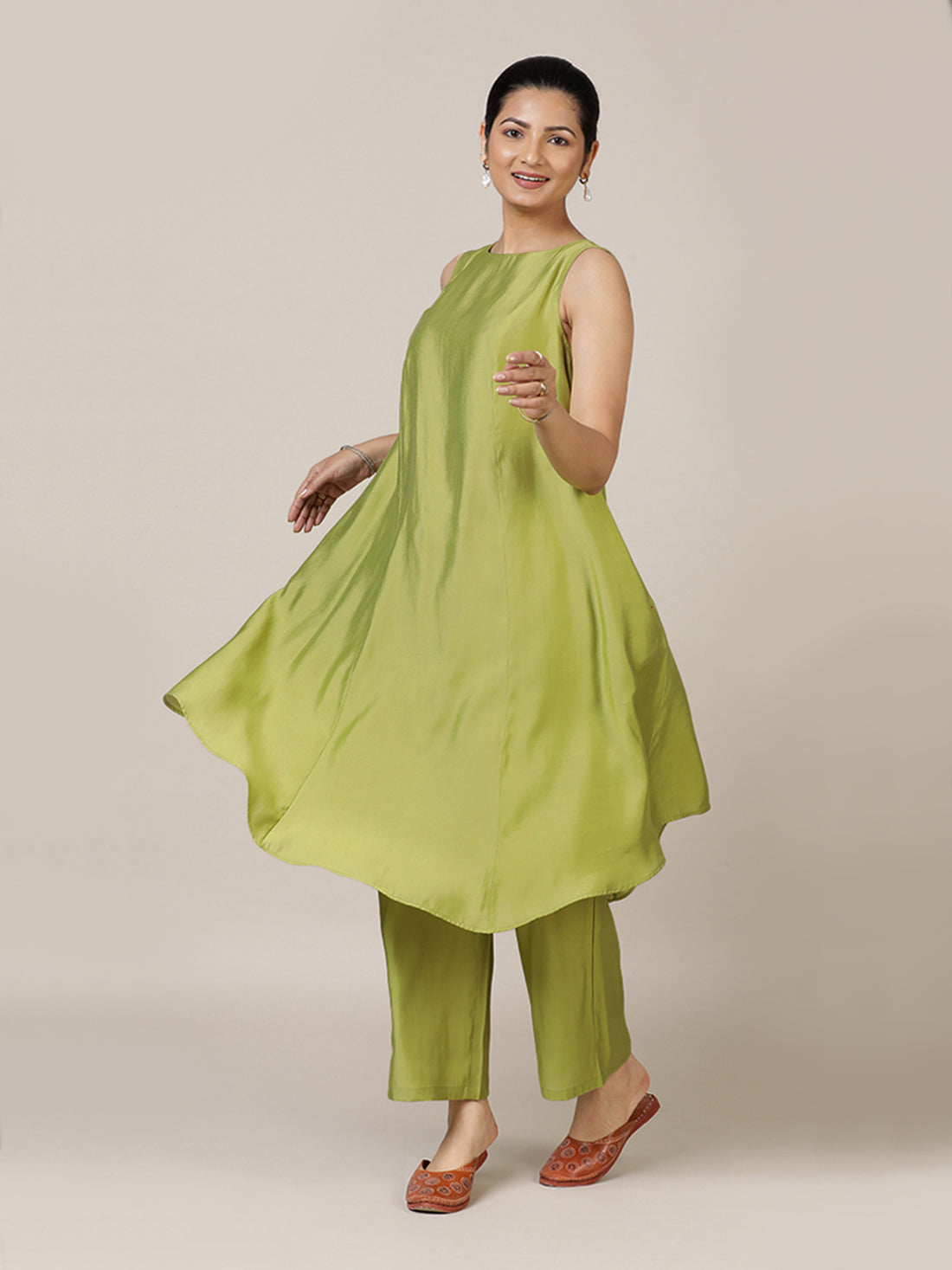Anoki x Rozaana Kurta, in Green Viscose, featuring sleeveless and boat neckline, made for daily & work (view 6).