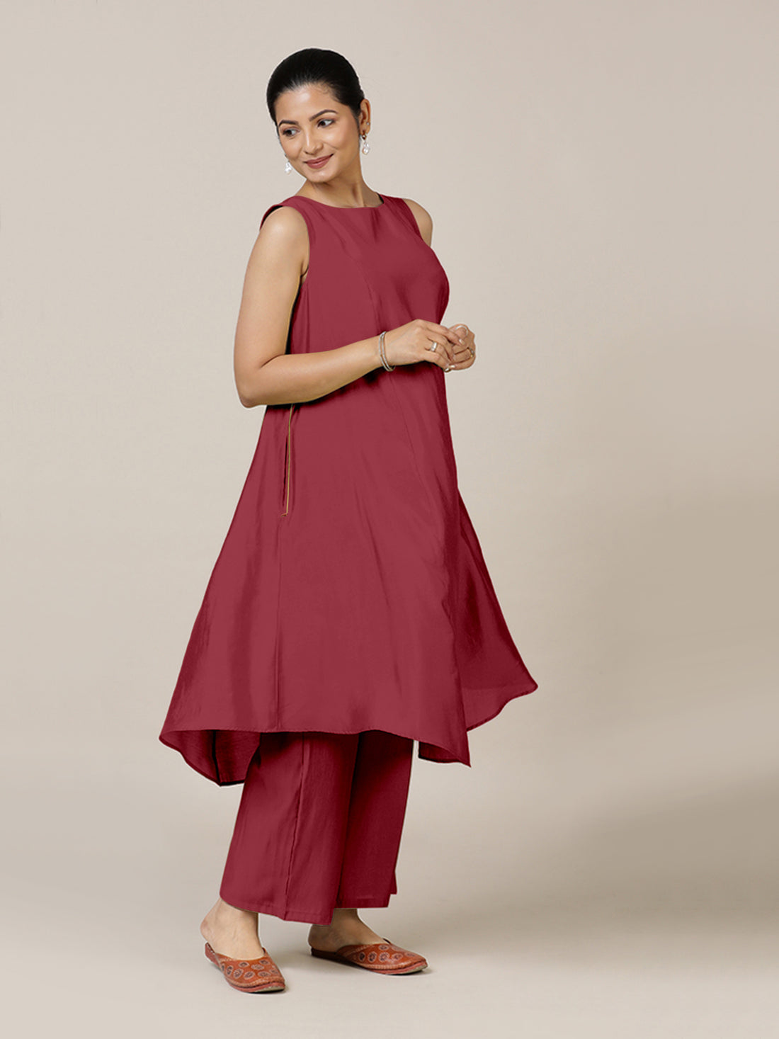 Anoki x Rozaana Kurta, in Red Viscose, featuring sleeveless and boat neckline, made for daily & work (view 6).
