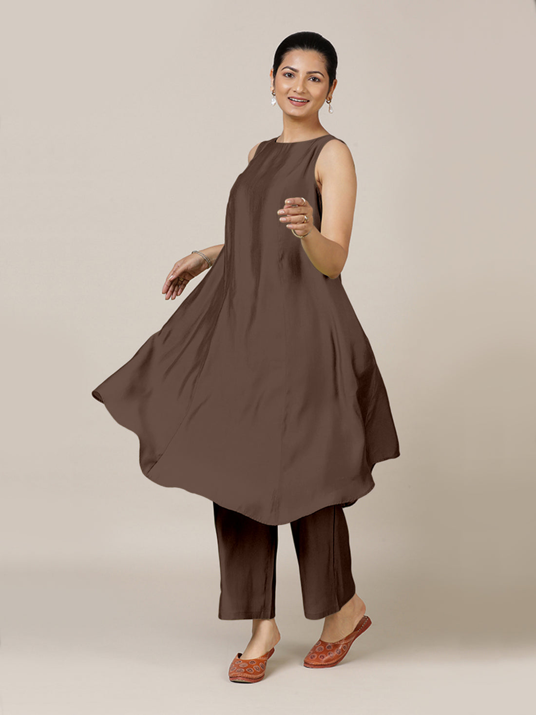 Anoki x Rozaana Kurta, in Brown Viscose, featuring sleeveless and boat neckline, made for daily & work (view 6).