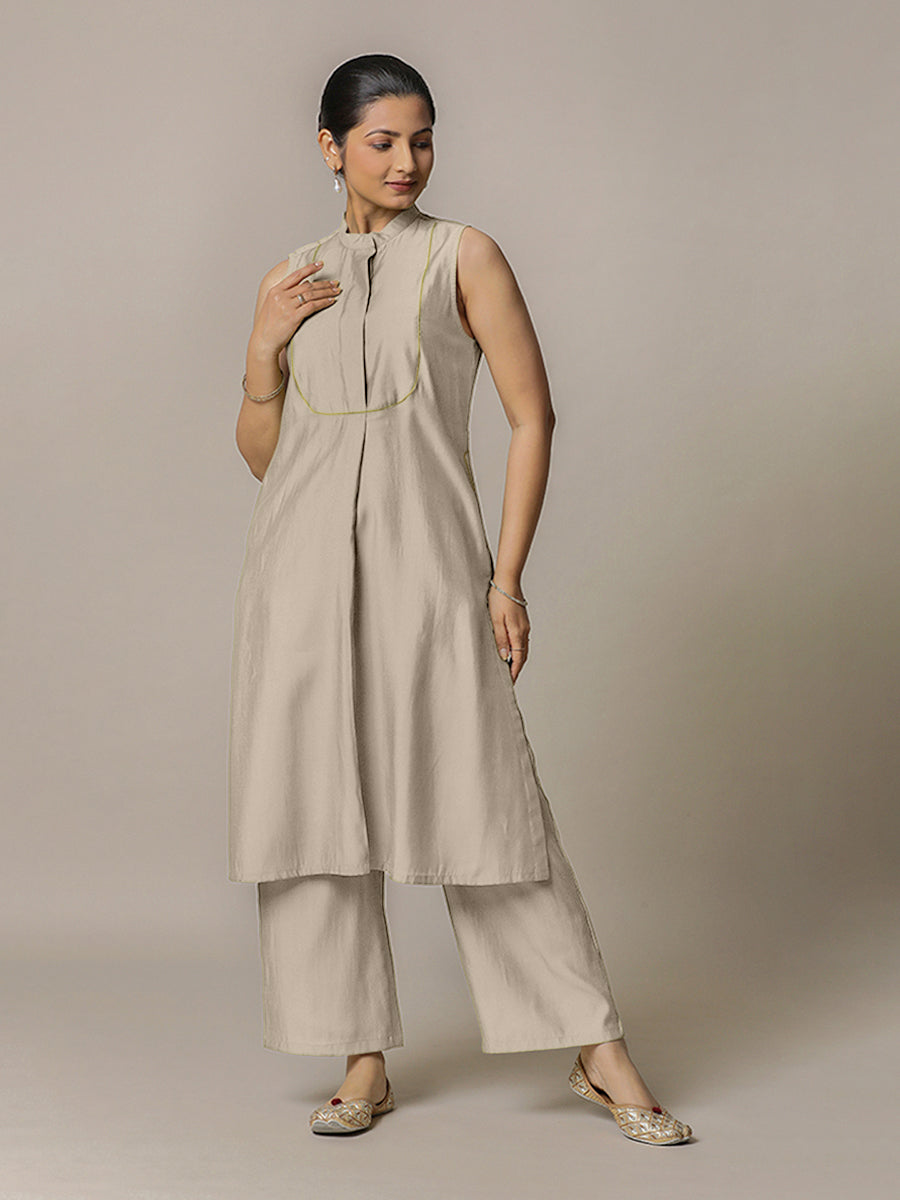 Eira x Rozaana Kurta, in Grey Viscose, featuring sleeveless and band collar neckline, made for daily & work (view 6).