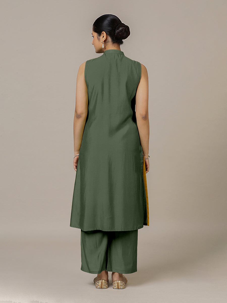 Eira x Rozaana Kurta, in Green Viscose, featuring sleeveless and band collar neckline, made for daily & work (view 2).