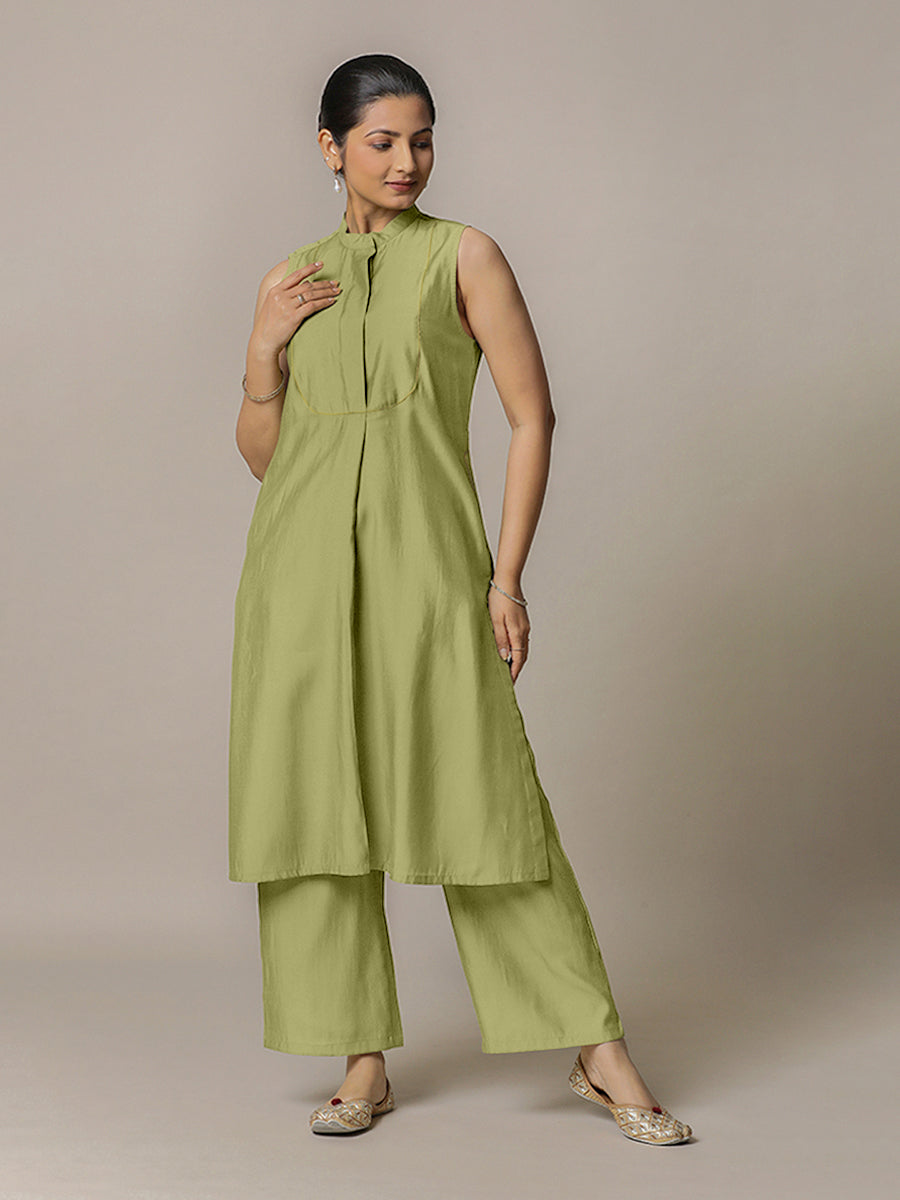Eira x Rozaana Kurta, in Green Viscose, featuring sleeveless and band collar neckline, made for daily & work (view 6).