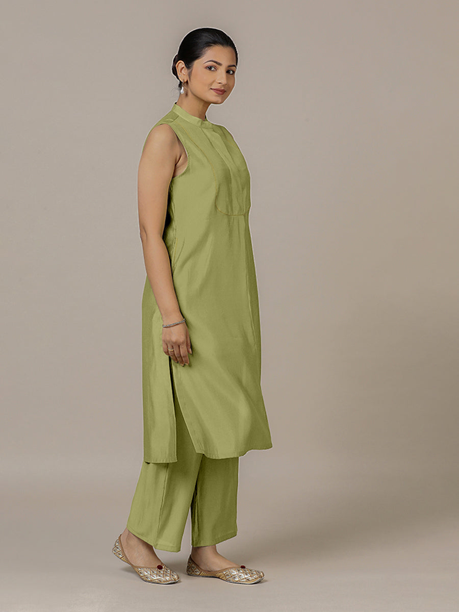 Eira x Rozaana Kurta, in Green Viscose, featuring sleeveless and band collar neckline, made for daily & work (view 7).