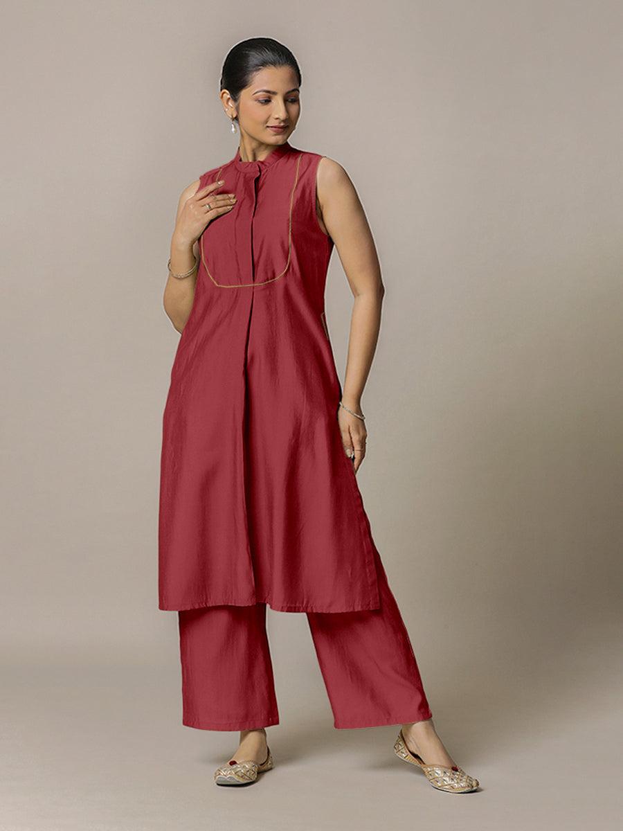 Eira x Rozaana Kurta, in Red Viscose, featuring sleeveless and band collar neckline, made for daily & work (view 6).