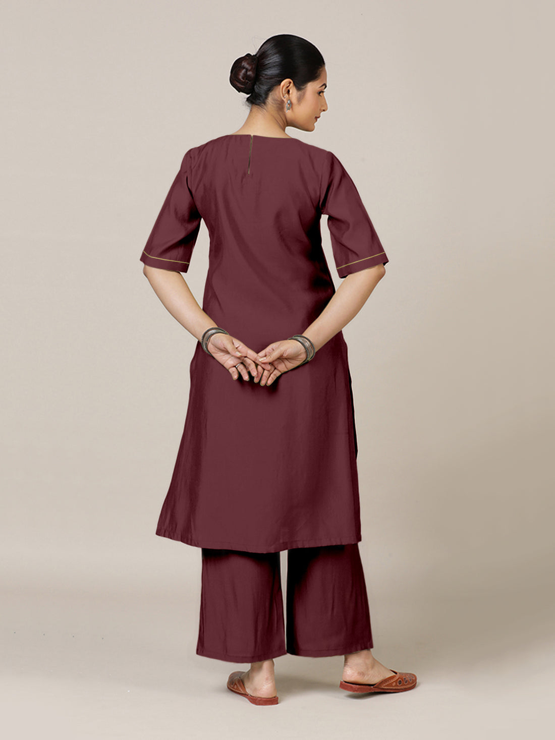 Esha x Rozaana Kurta, in Maroon Viscose, featuring elbow sleeves and round neck with splitline, made for daily & work (view 2).