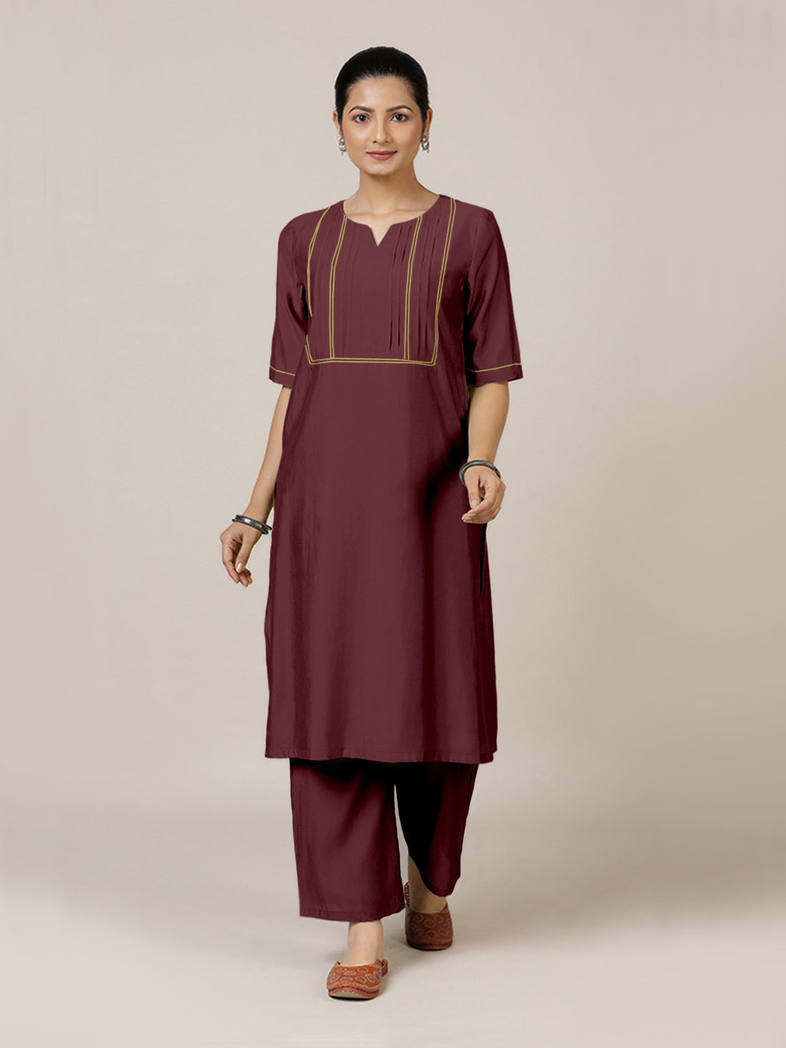 Esha x Rozaana Kurta, in Maroon Viscose, featuring elbow sleeves and round neck with splitline, made for daily & work (view 6).