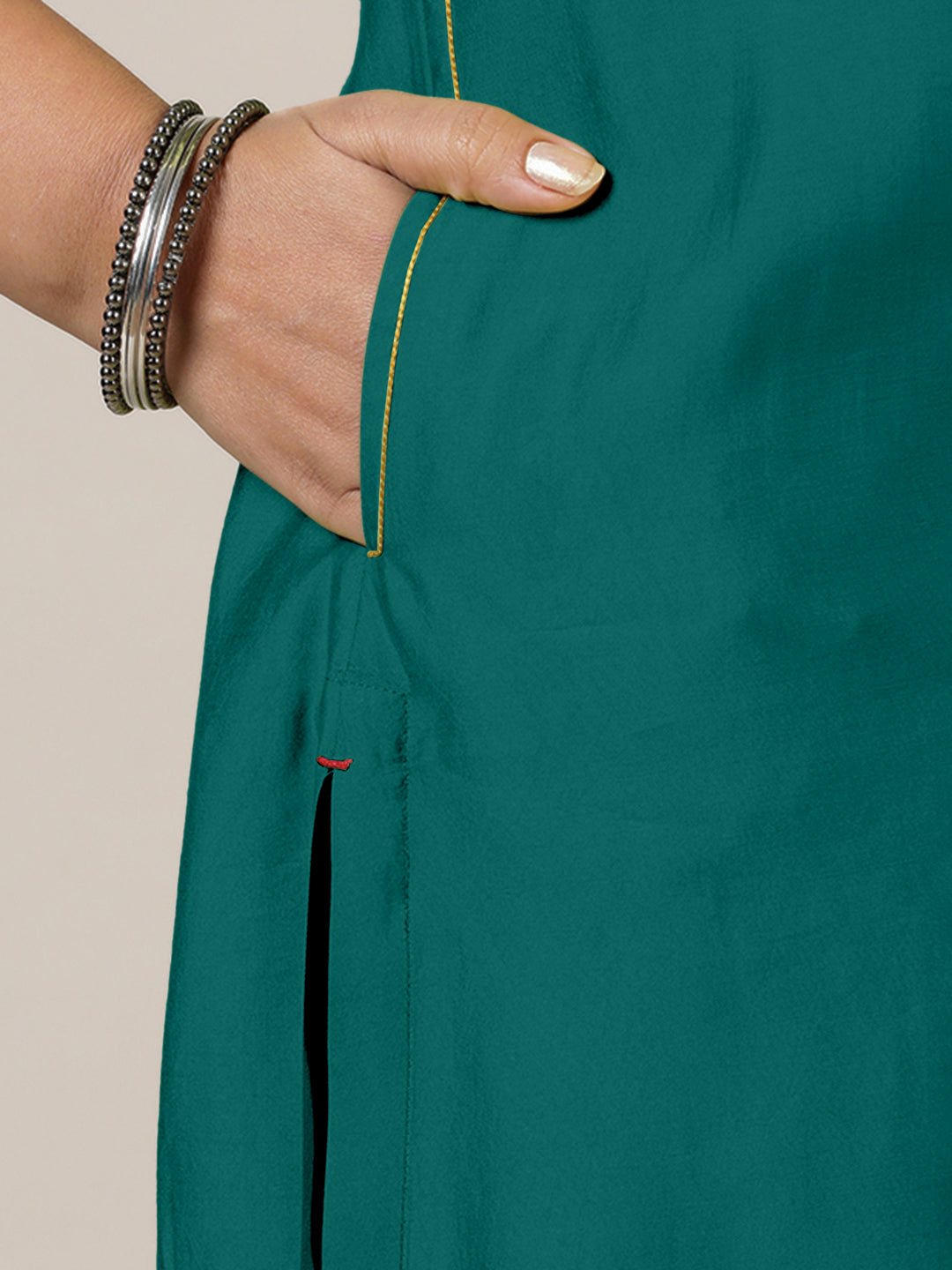 Esha x Rozaana Kurta, in Green Viscose, featuring elbow sleeves and round neck with splitline, made for daily & work (view 3).