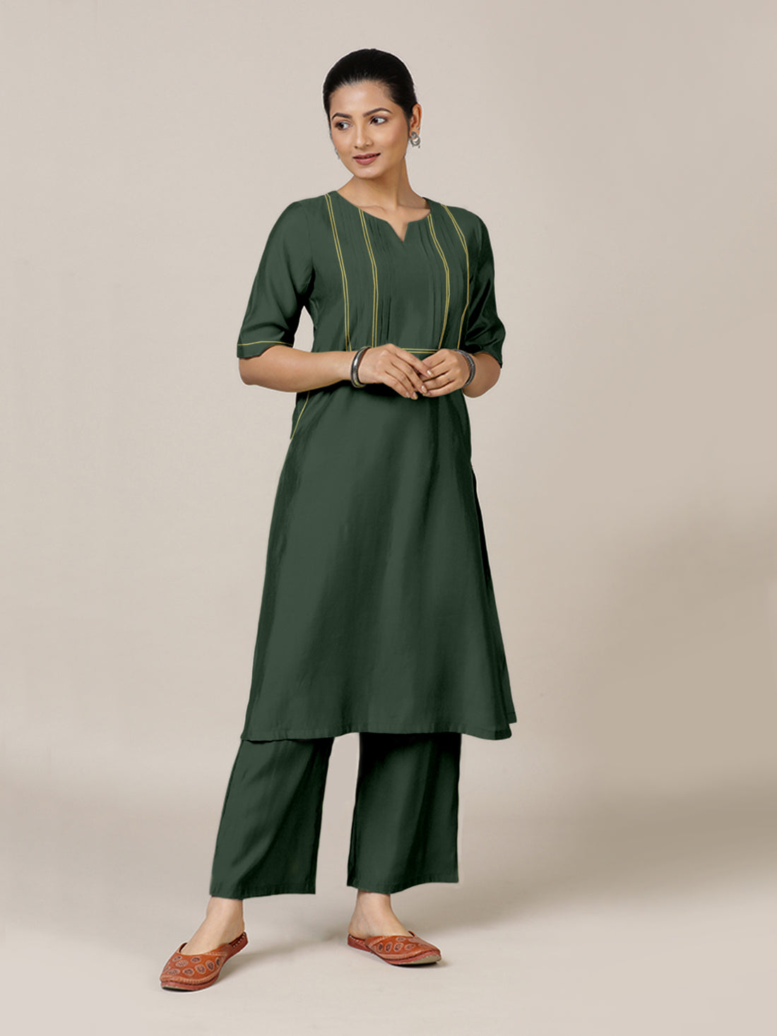 Esha x Rozaana Kurta, in Green Viscose, featuring elbow sleeves and round neck with splitline, made for daily & work (view 6).
