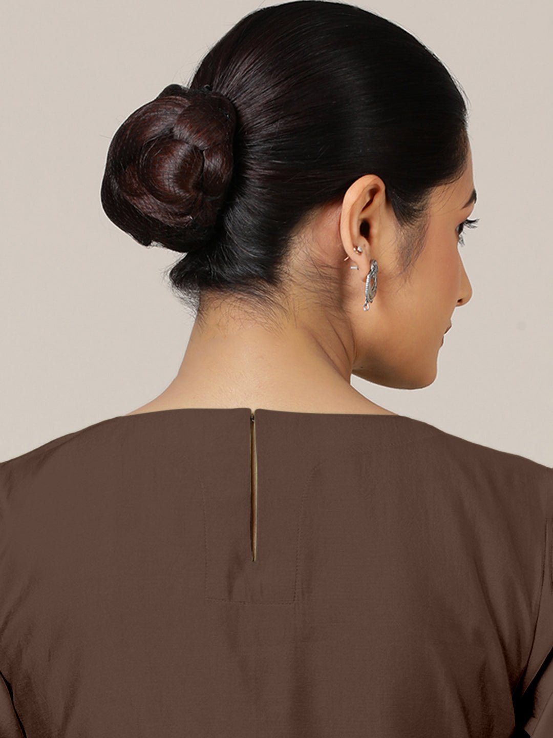 Esha x Rozaana Kurta, in Brown Viscose, featuring elbow sleeves and round neck with splitline, made for daily & work (view 5).