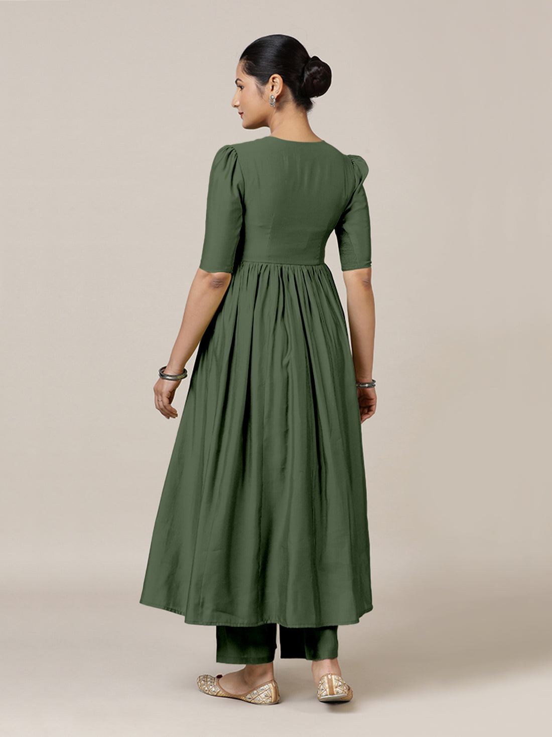 Faiza x Rozaana Kurta, in Green Viscose, featuring elbow sleeves and v-neckline, made for daily & work (view 2).