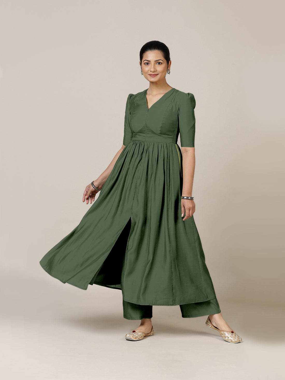 Faiza x Rozaana Kurta, in Green Viscose, featuring elbow sleeves and v-neckline, made for daily & work (view 7).