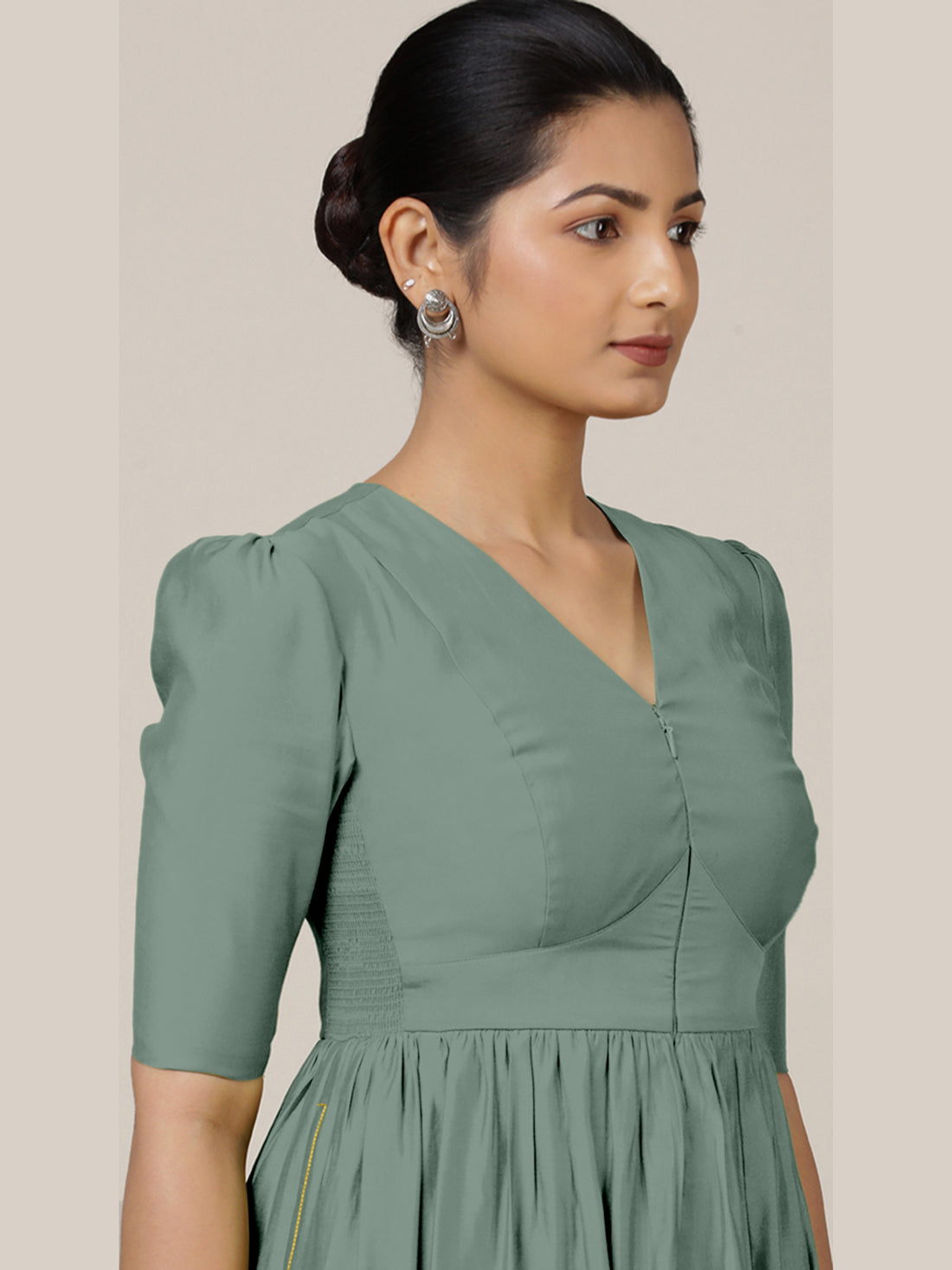Faiza x Rozaana Kurta, in Green Viscose, featuring elbow sleeves and v-neckline, made for daily & work (view 3).