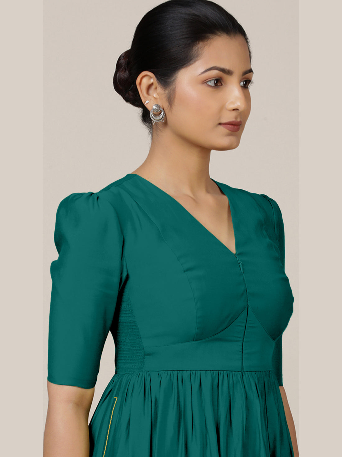 Faiza x Rozaana Kurta, in Green Viscose, featuring elbow sleeves and v-neckline, made for daily & work (view 3).