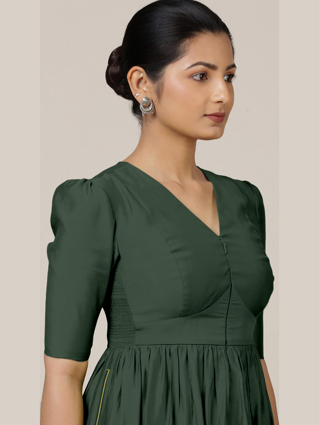 Faiza x Rozaana Kurta, in Green Viscose, featuring elbow sleeves and v-neckline, made for daily & work (view 3).