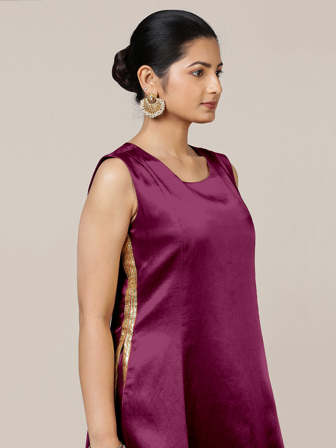 Gulnaaz x Tyohaar Kurta, in Red Vegan Silk, featuring sleeveless and round neckline, made for party & festive (view 5).
