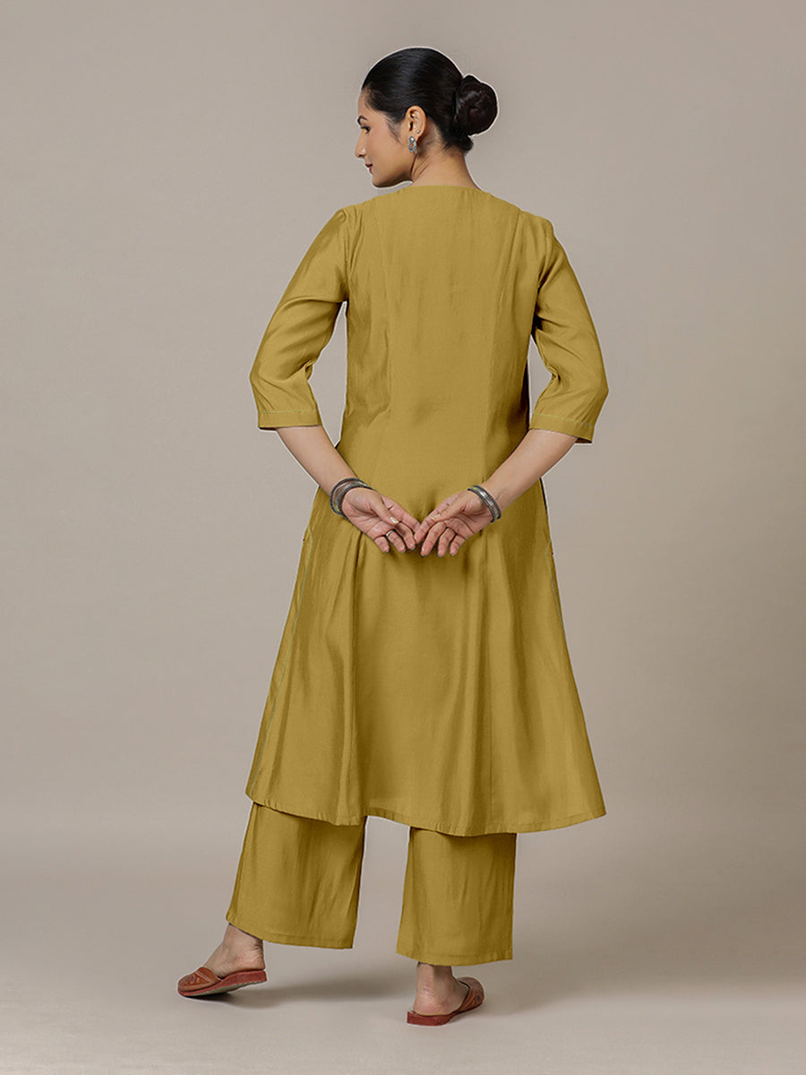 Mahek x Rozaana Kurta, in Yellow Viscose, featuring three quarter sleeves and v-neckline, made for daily & work (view 2).