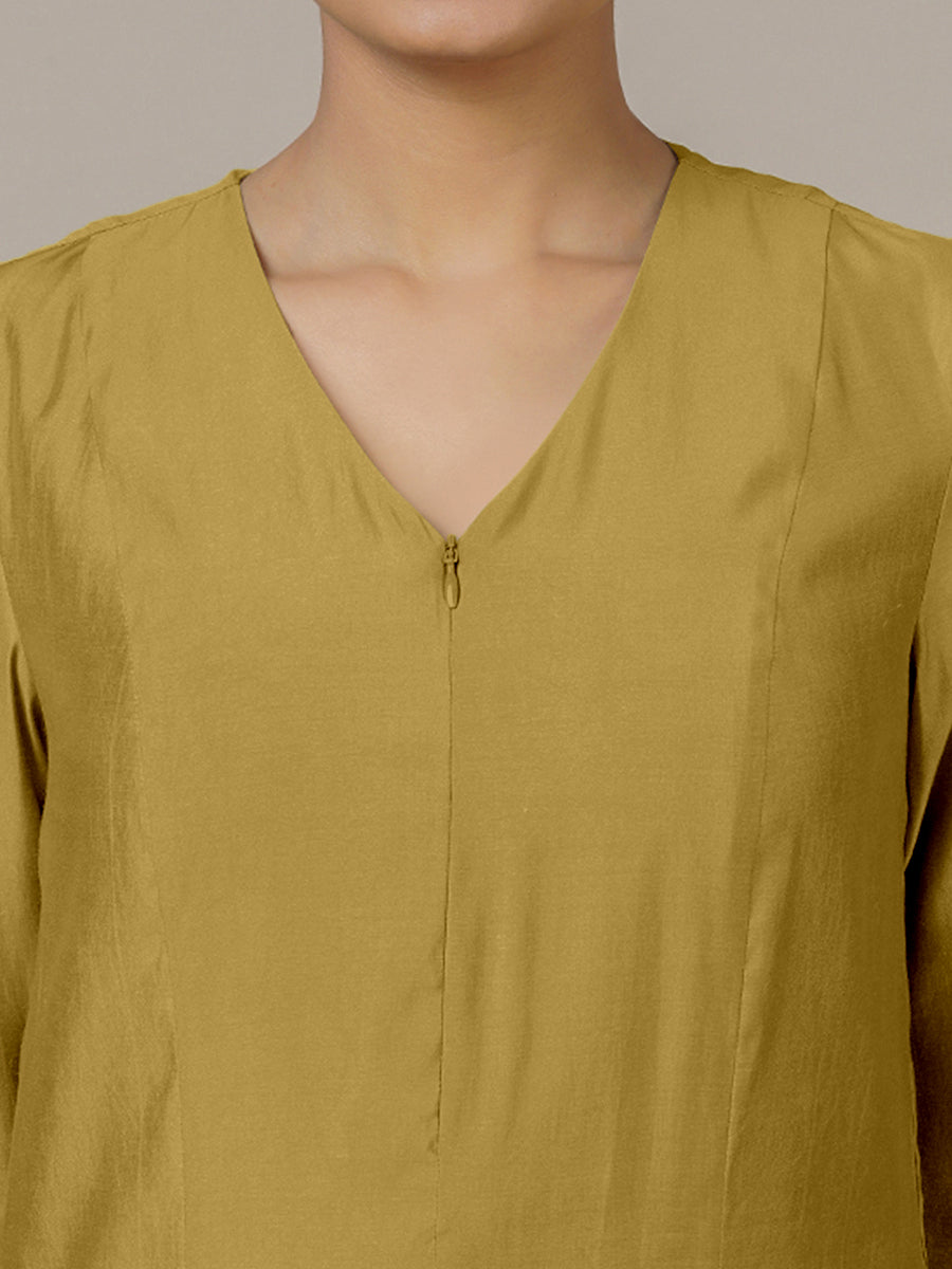 Mahek x Rozaana Kurta, in Yellow Viscose, featuring three quarter sleeves and v-neckline, made for daily & work (view 3).