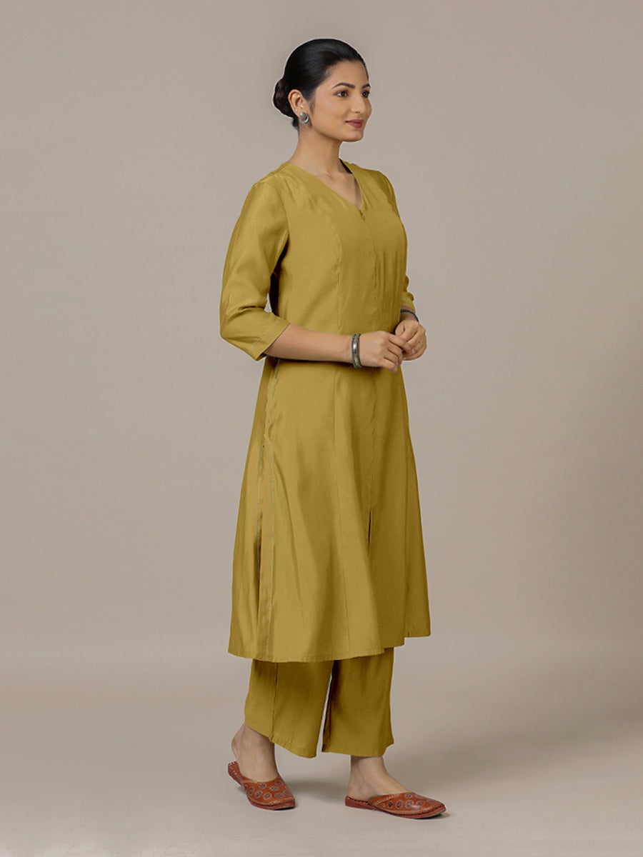 Mahek x Rozaana Kurta, in Yellow Viscose, featuring three quarter sleeves and v-neckline, made for daily & work (view 7).