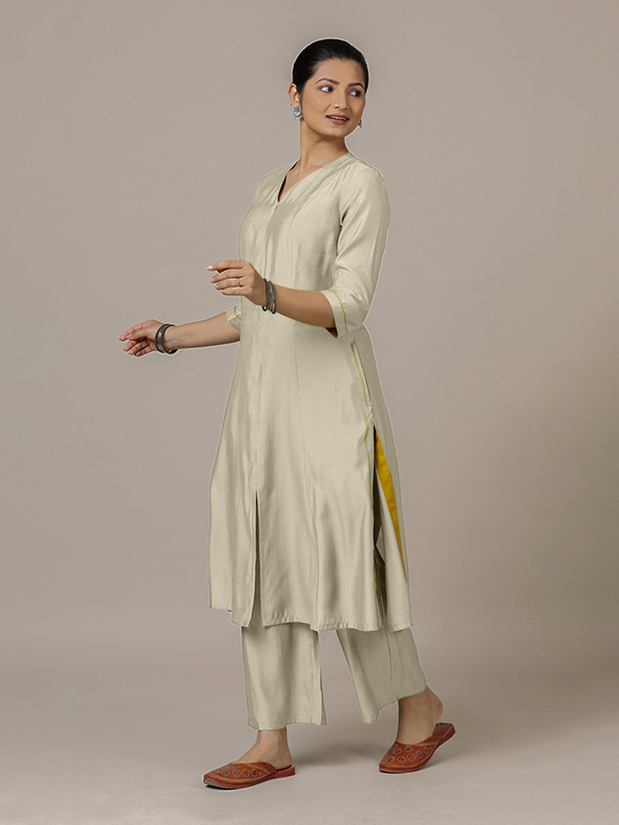 Mahek x Rozaana Kurta, in Cream Viscose, featuring three quarter sleeves and v-neckline, made for daily & work (view 6).