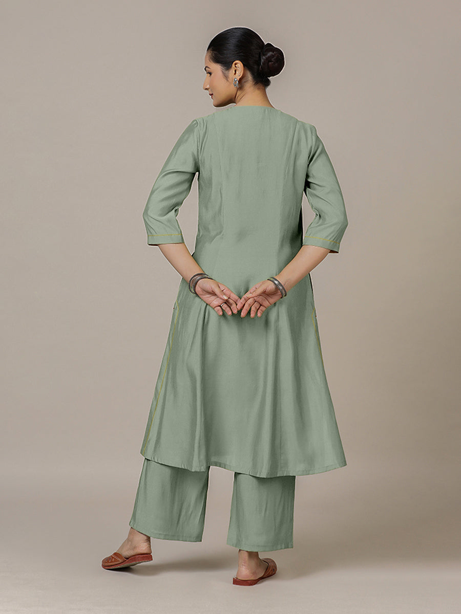 Mahek x Rozaana Kurta, in Green Viscose, featuring three quarter sleeves and v-neckline, made for daily & work (view 2).
