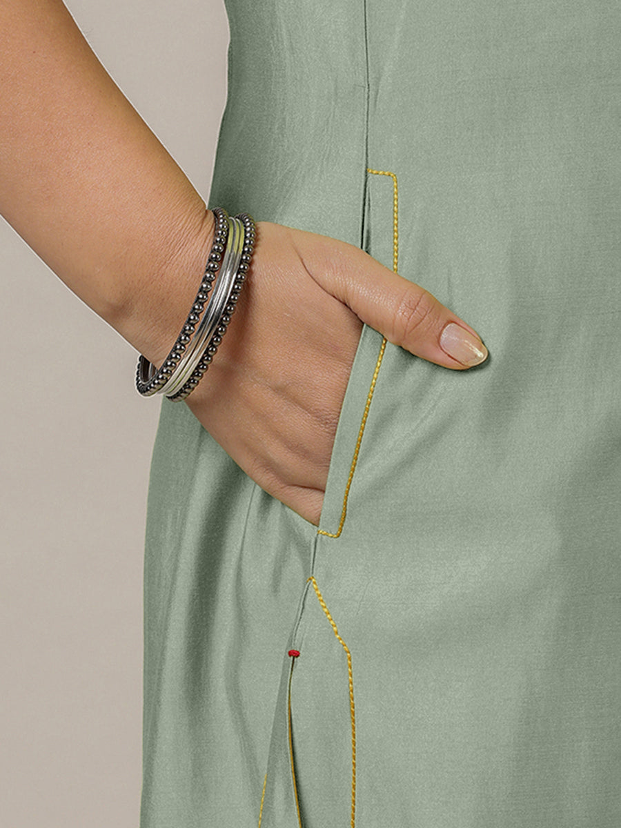 Mahek x Rozaana Kurta, in Green Viscose, featuring three quarter sleeves and v-neckline, made for daily & work (view 4).