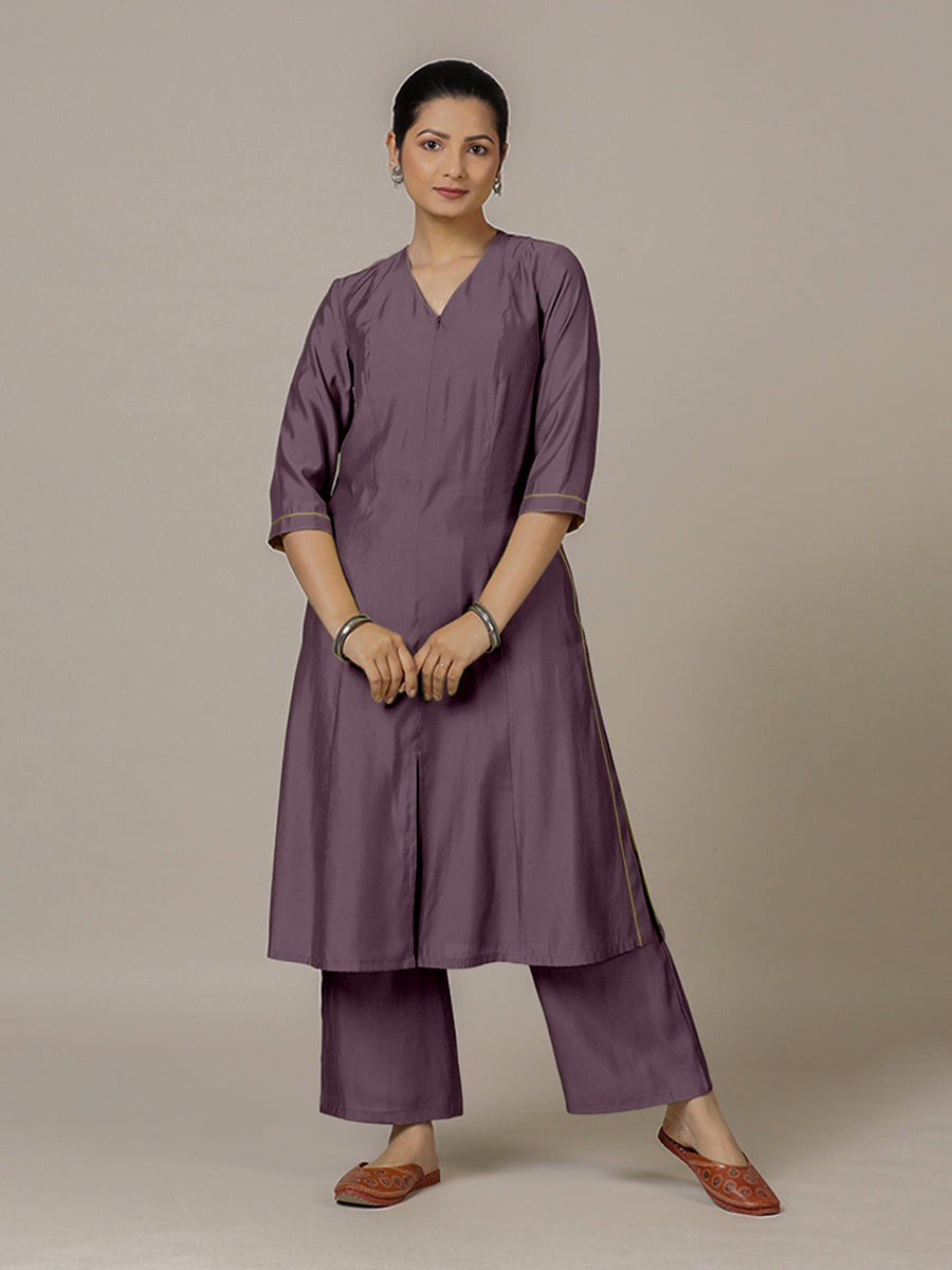 Mahek x Rozaana Kurta, in Purple Viscose, featuring three quarter sleeves and v-neckline, made for daily & work (view 6).