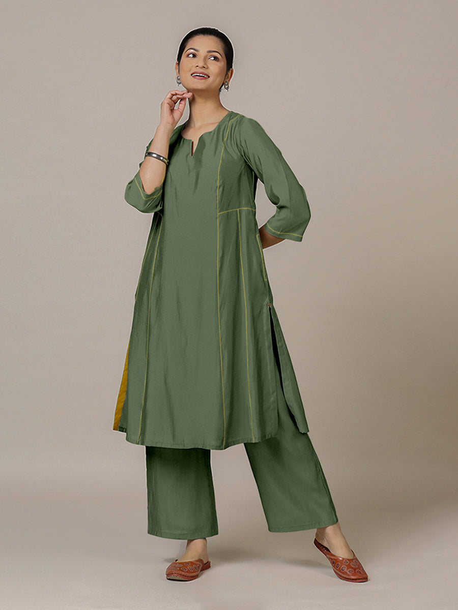 Mahi x Rozaana Kurta, in Green Viscose, featuring three quarter sleeves and round neck with splitline, made for daily & work.