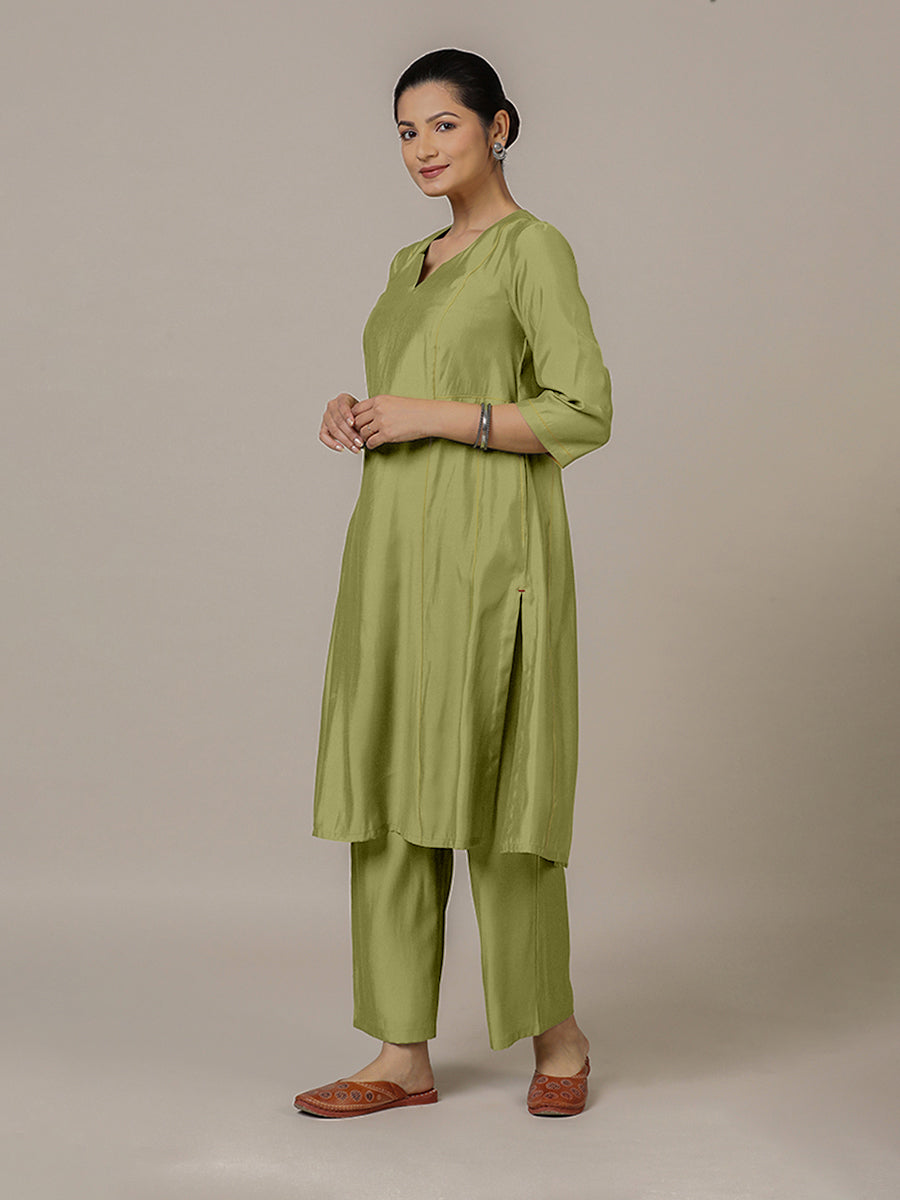 Mahi x Rozaana Kurta, in Green Viscose, featuring three quarter sleeves and round neck with splitline, made for daily & work.