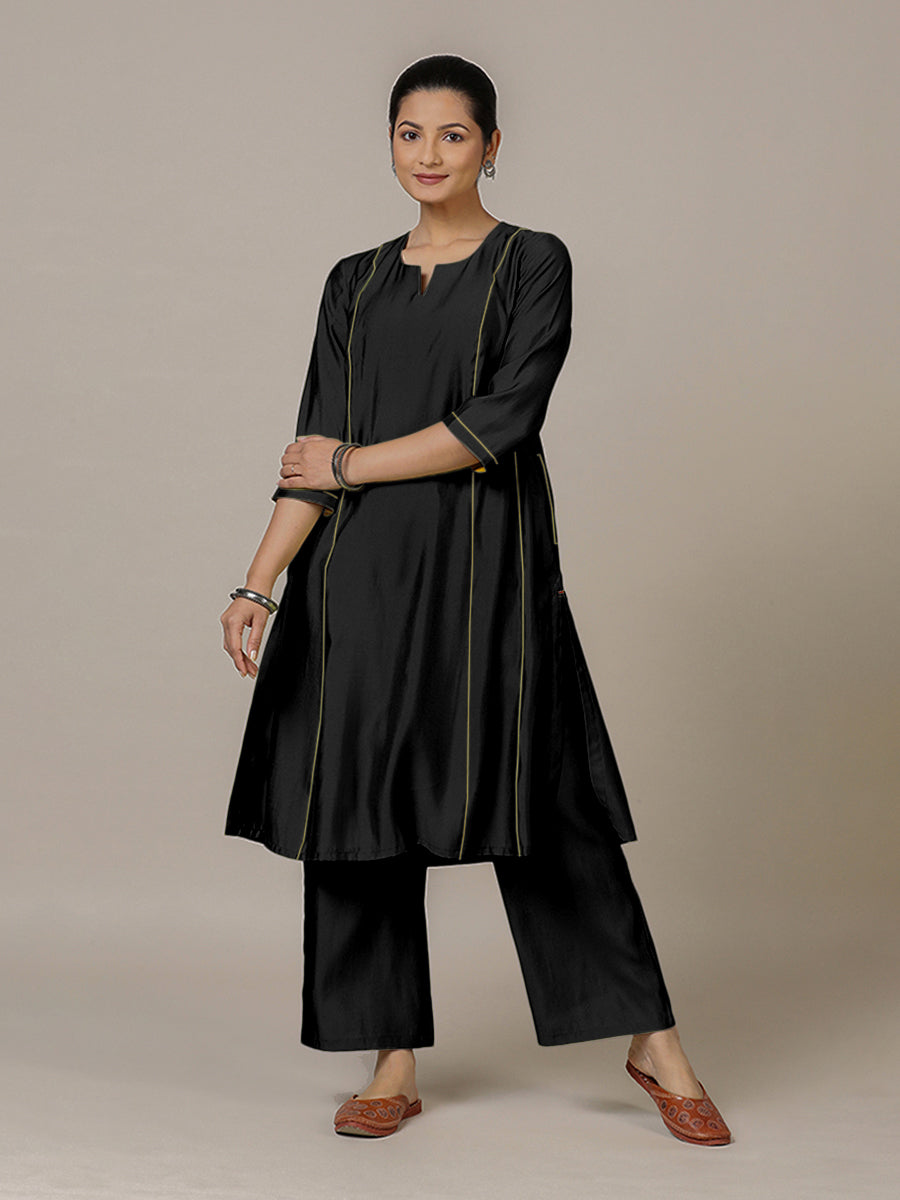 Mahi x Rozaana Kurta, in Black Viscose, featuring three quarter sleeves and round neck with splitline, made for daily & work.