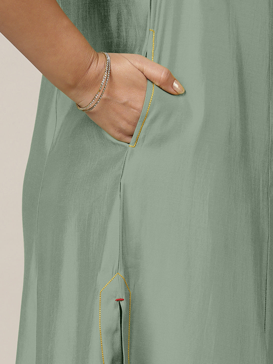 Mirha x Rozaana Kurta, in Green Viscose, featuring sleeveless and v-neckline, made for daily & work (view 3).