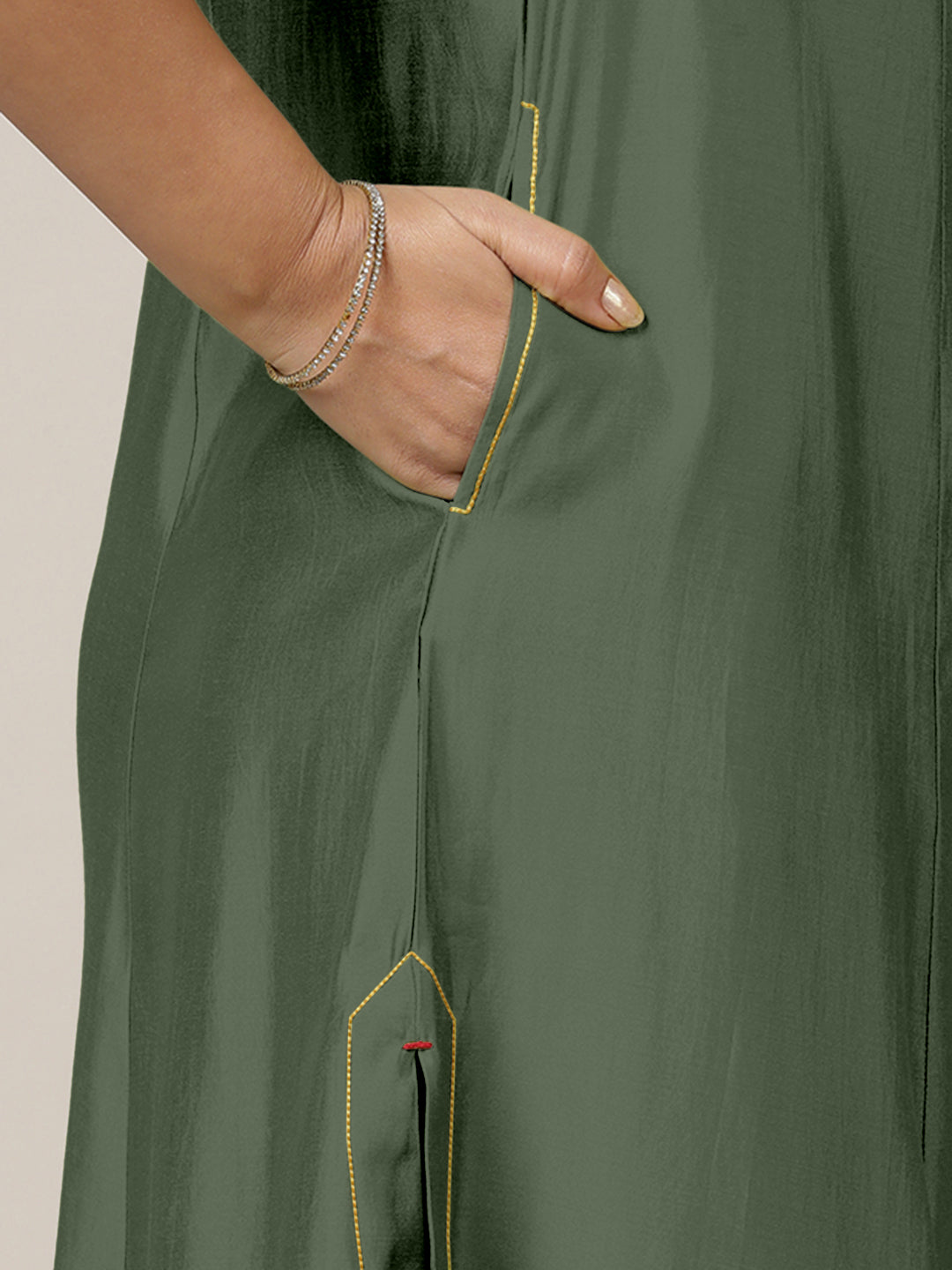 Mirha x Rozaana Kurta, in Green Viscose, featuring sleeveless and v-neckline, made for daily & work (view 3).