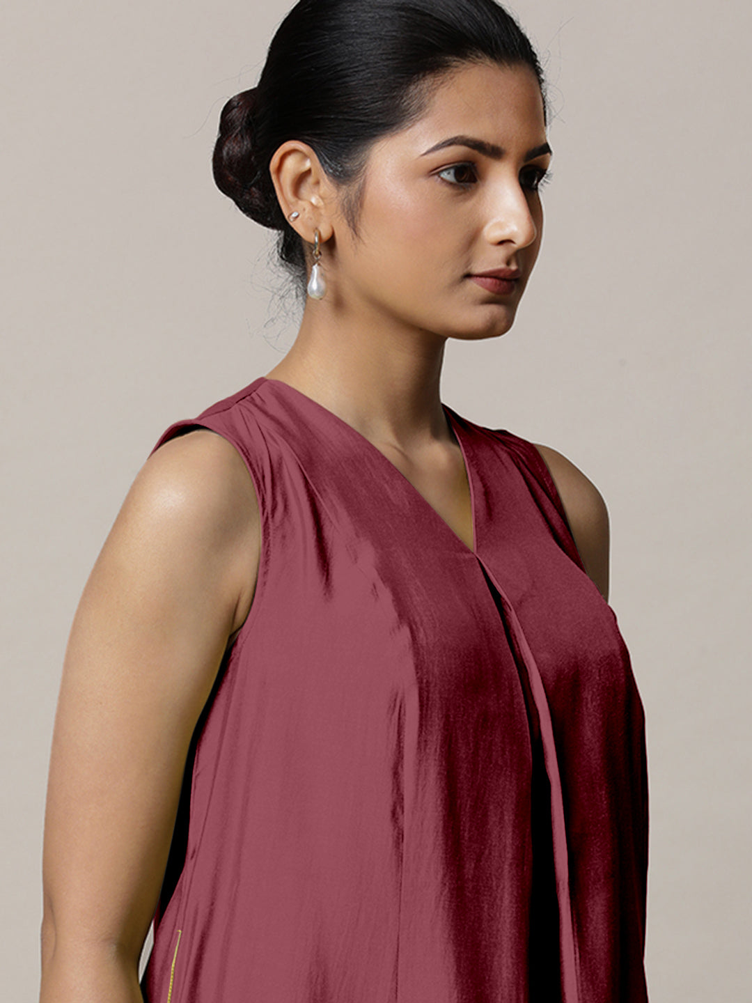 Mirha x Rozaana Kurta, in Pink Viscose, featuring sleeveless and v-neckline, made for daily & work (view 4).
