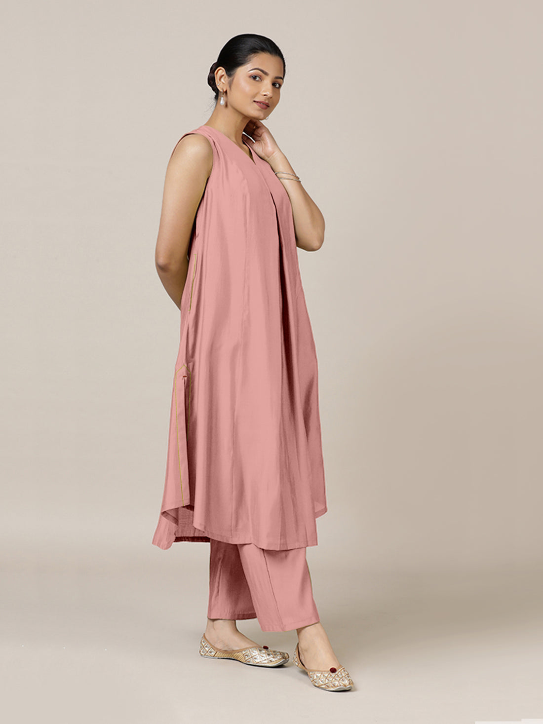 Mirha x Rozaana Kurta, in Pink Viscose, featuring sleeveless and v-neckline, made for daily & work (view 6).