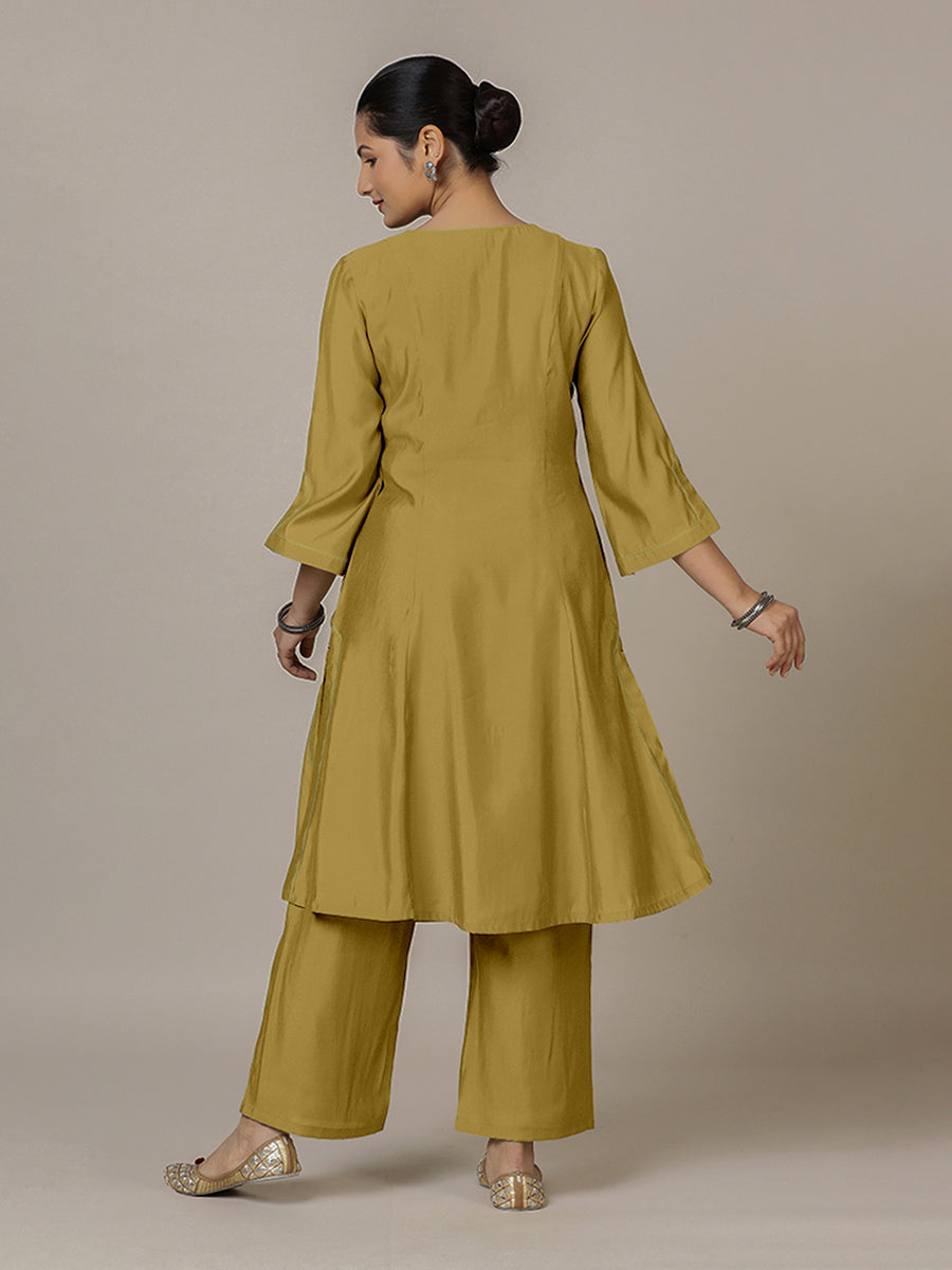 Nimrat x Rozaana Kurta, in Yellow Viscose, featuring three quarter sleeves and round neck with splitline (view 2).