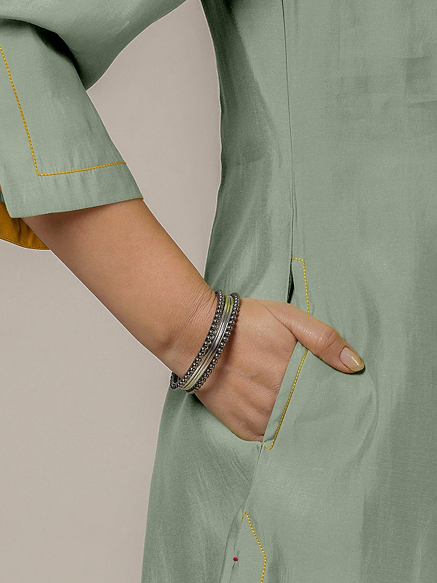 Nimrat x Rozaana Kurta, in Green Viscose, featuring three quarter sleeves and round neck with splitline (view 4).