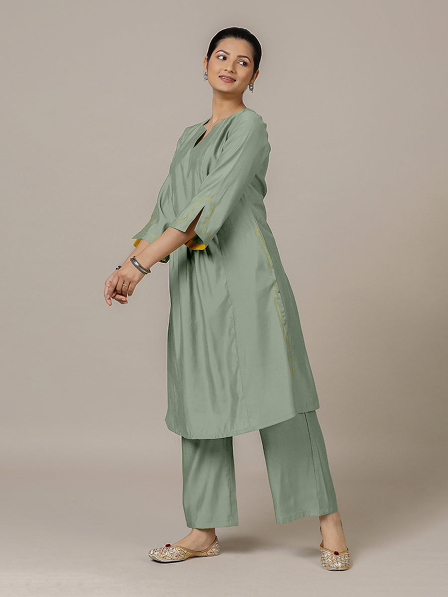 Nimrat x Rozaana Kurta, in Green Viscose, featuring three quarter sleeves and round neck with splitline (view 7).