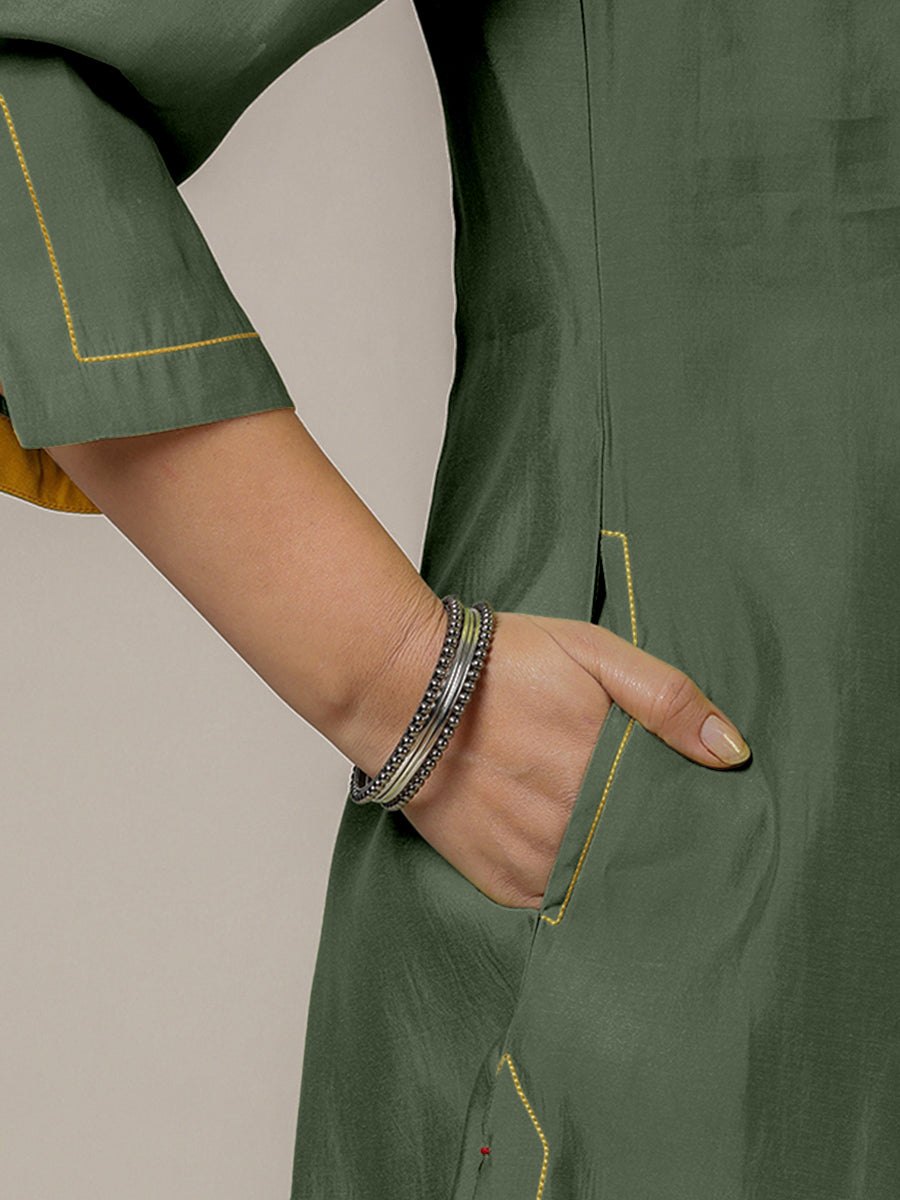 Nimrat x Rozaana Kurta, in Green Viscose, featuring three quarter sleeves and round neck with splitline (view 4).