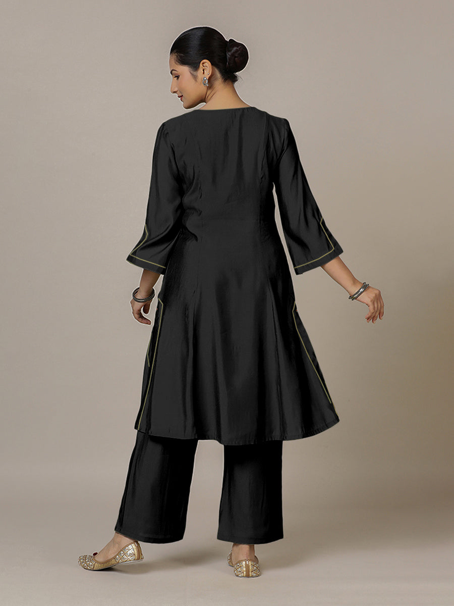 Nimrat x Rozaana Kurta, in Black Viscose, featuring three quarter sleeves and round neck with splitline (view 2).