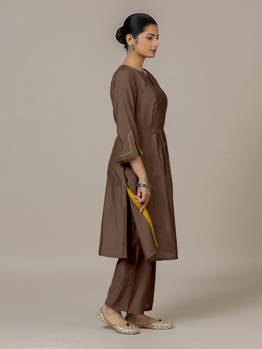 Nimrat x Rozaana Kurta, in Brown Viscose, featuring three quarter sleeves and round neck with splitline (view 5).