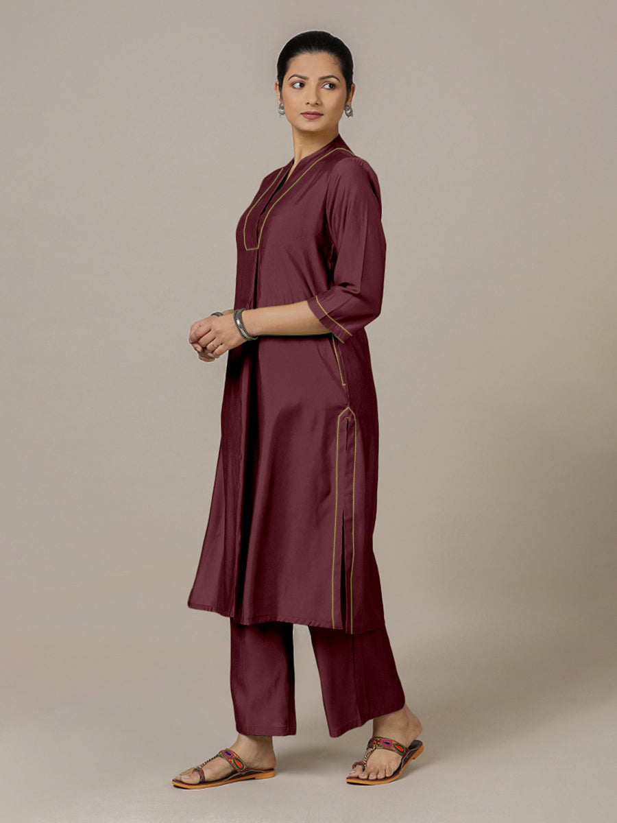 Paakhi x Rozaana Kurta, in Maroon Viscose, featuring three quarter sleeves and round neck with splitline (view 7).