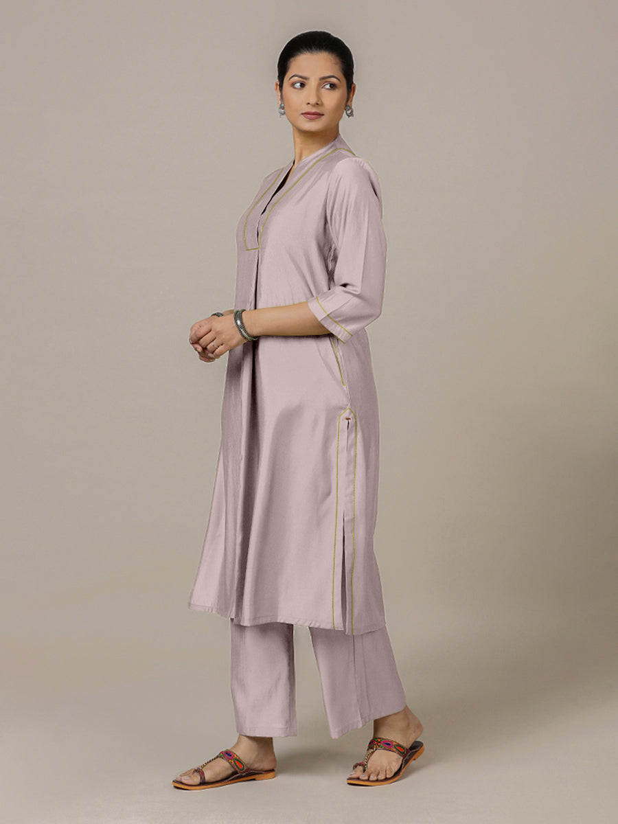 Paakhi x Rozaana Kurta, in Purple Viscose, featuring three quarter sleeves and round neck with splitline (view 7).